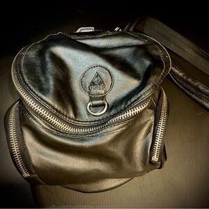 UNIF Namesake Pack excellent condition - Very RARE - Vegan - now trending